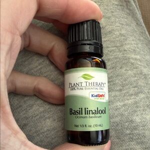 Plant Therapy Basil linalool 100% Pure Essential Oil 1/3 fl. oz. 10 ml